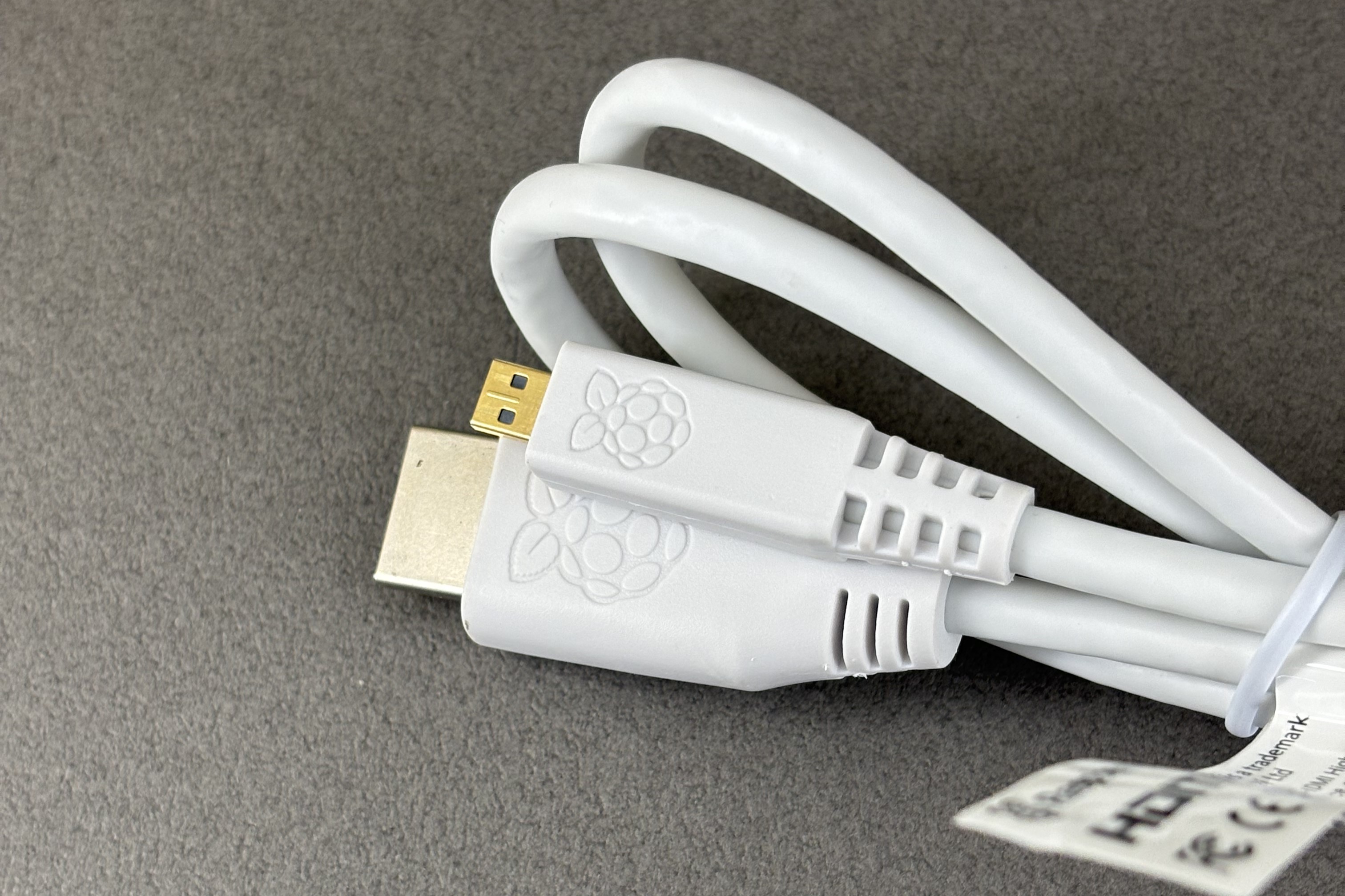 樹莓派原廠micro HDMI to HDMI訊號線，1 m，白色，適用於Raspberry Pi 4/5